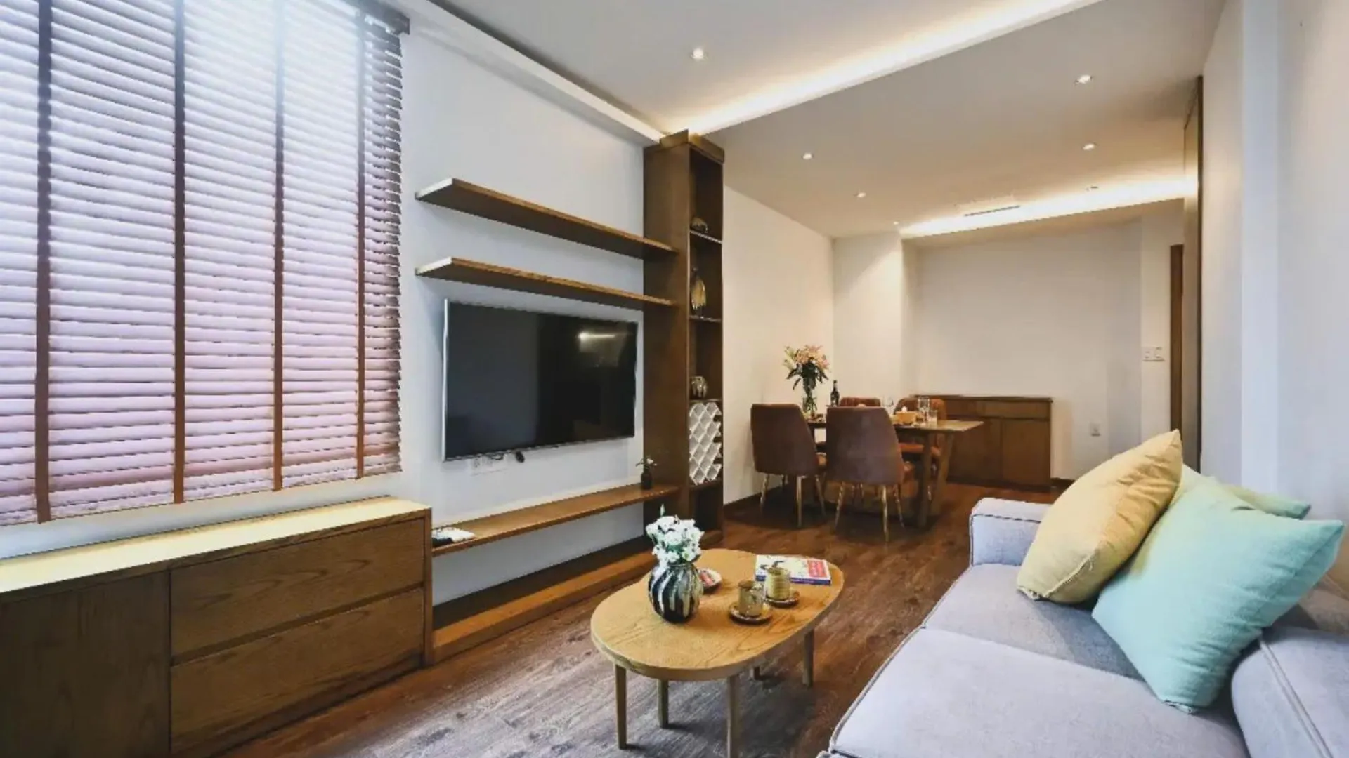Bloom In Saigon - The Residence Ho Chi Minh Hotel