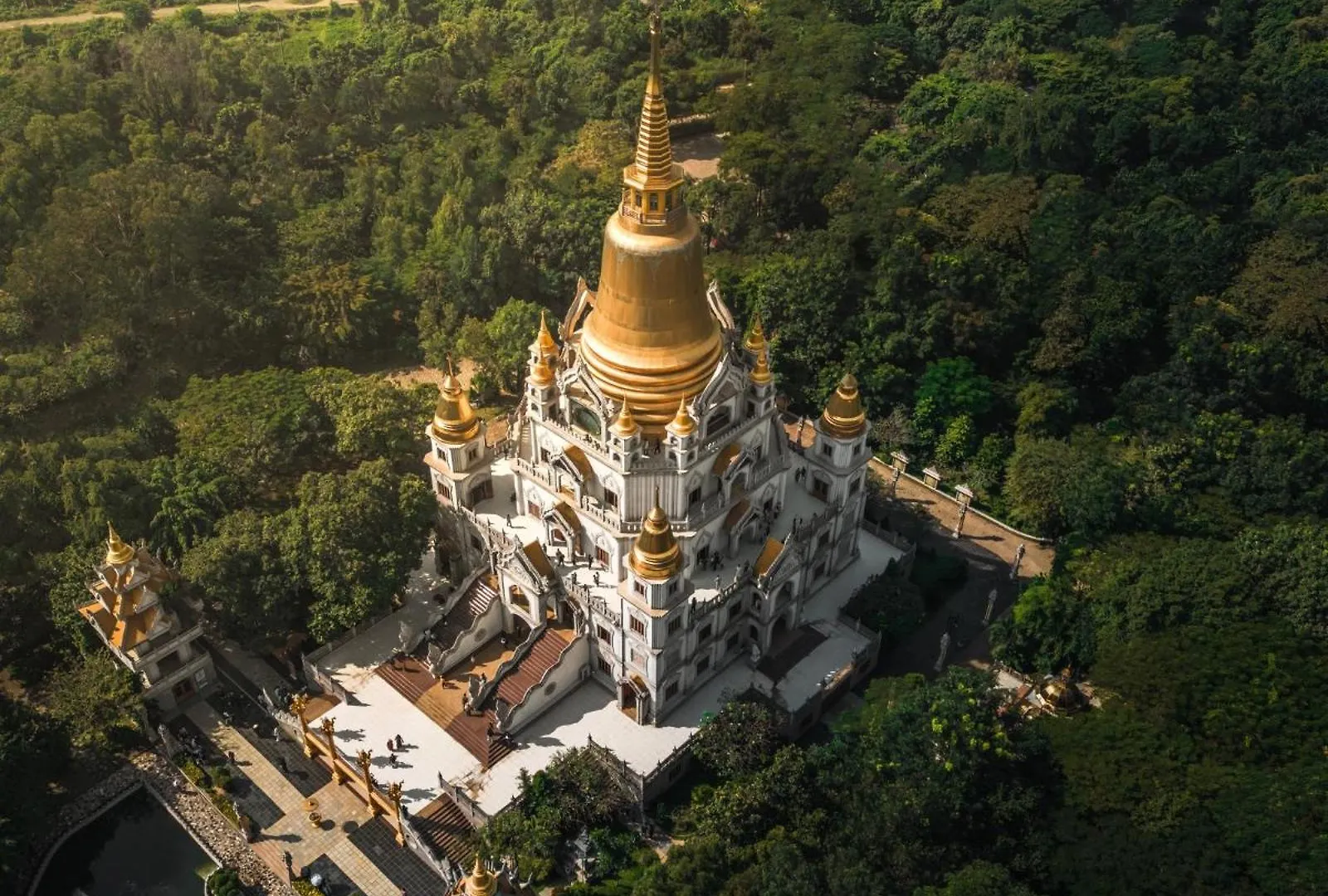 Bloom In Saigon - The Residence Хошимин Отель