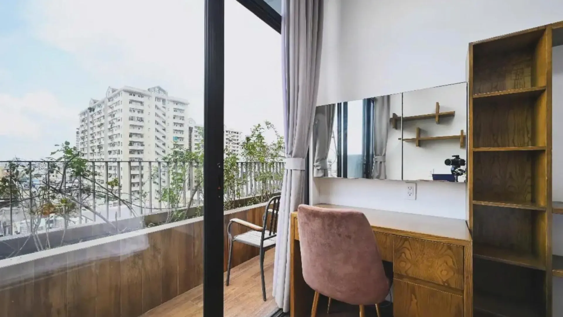Bloom In Saigon - The Residence Ho Chi Minh City 4*,  Vietnam