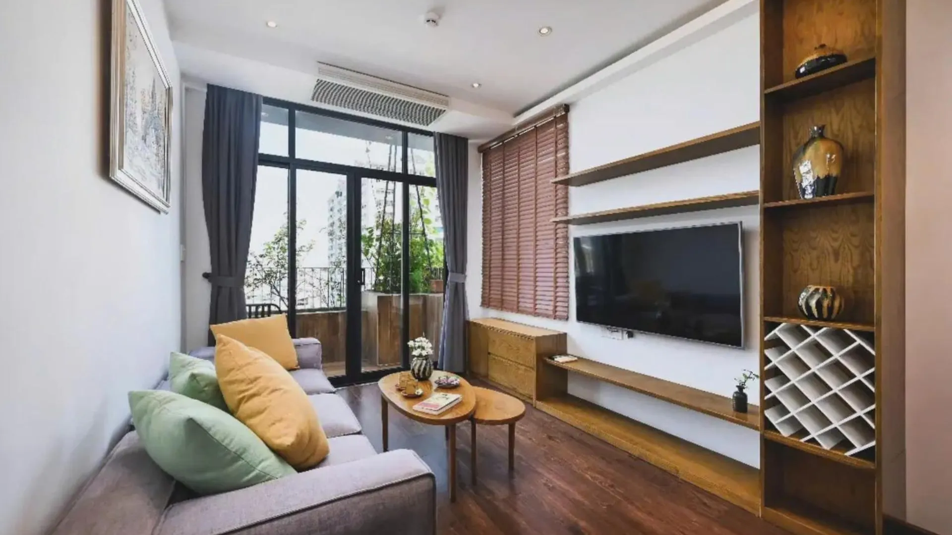Bloom In Saigon - The Residence Ho Chi Minh City Hotel